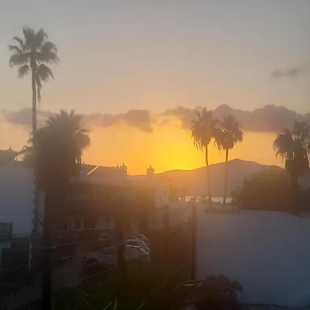 Beautiful Spacious 1-bed With Aircon Appartamento Puerto del Carmen (Lanzarote)