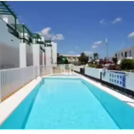 Apartment Beautiful Spacious 1-bed With Aircon