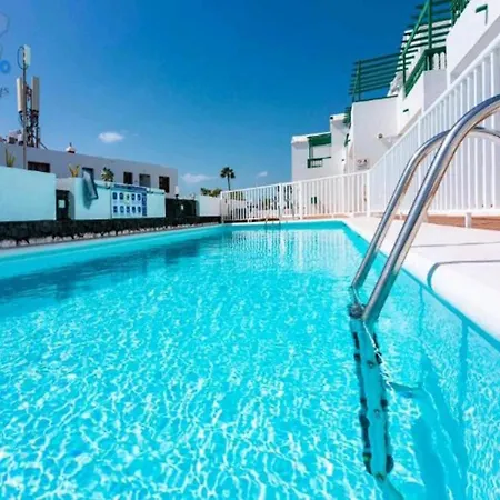 Beautiful Spacious 1-bed With Aircon Apartment Puerto del Carmen (Lanzarote)